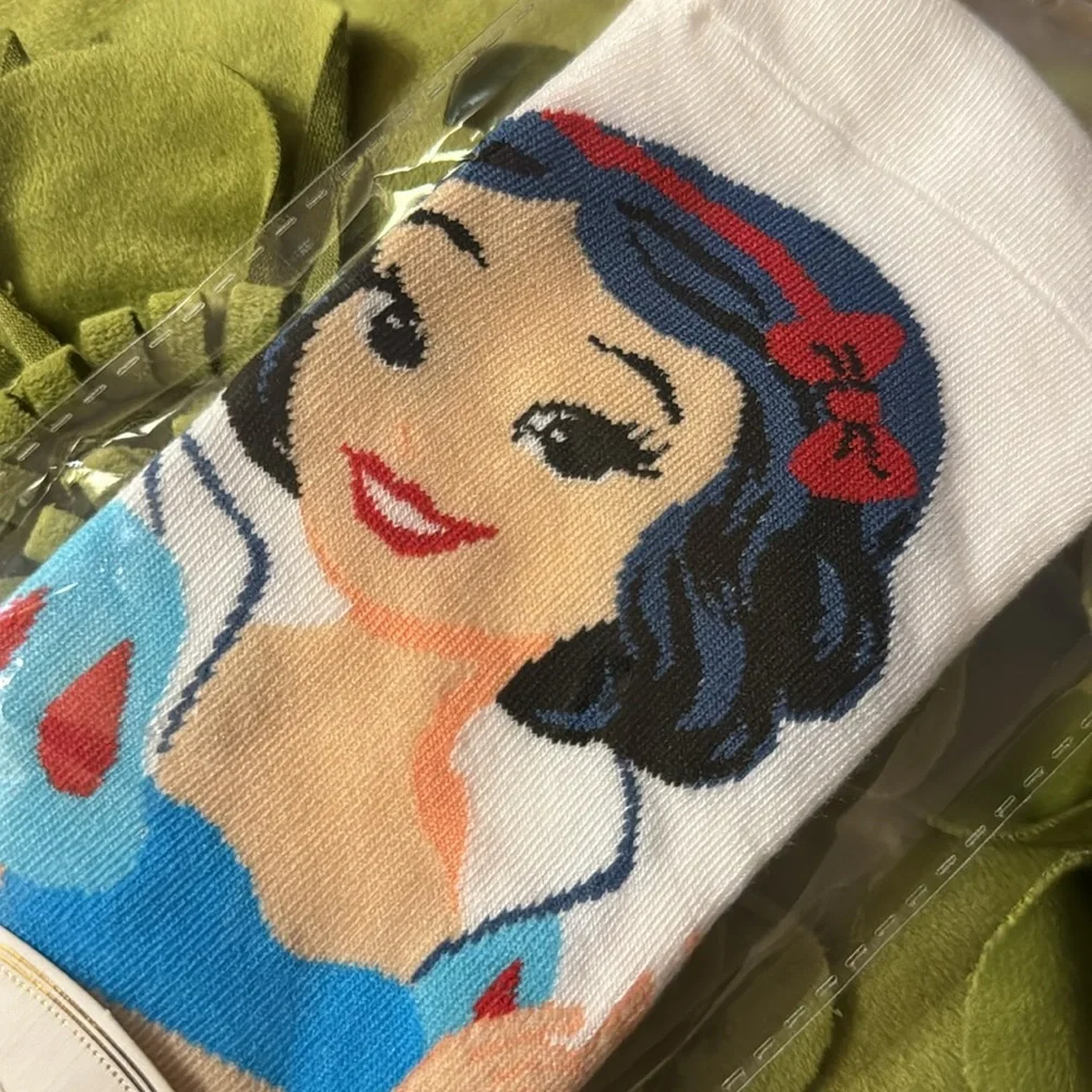 No show‎ fashion character socks